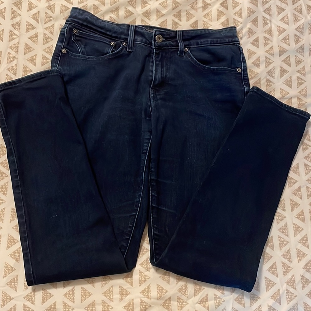 Levi’s Bold Curve modern rise skinny! 10/30